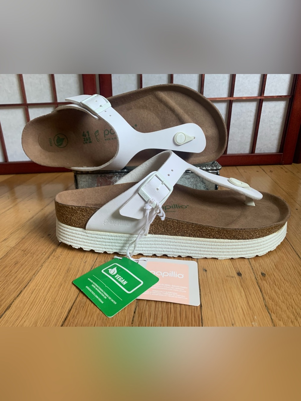 NWOB Birkenstock Papillio White Gizeh Vegan Sandals Size 41 Women 10/Men 8